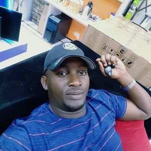 Meet your Posher, Edris